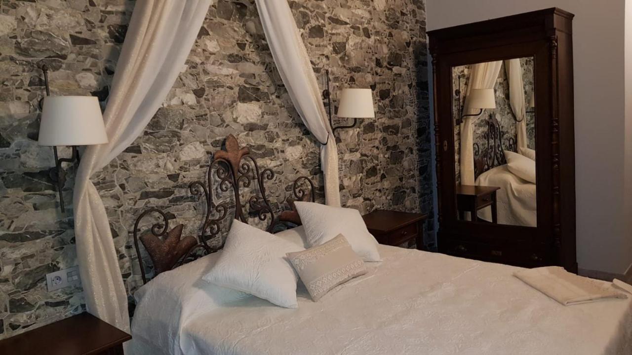 Casa Rural La Puerta Del Rio Lobos San Leonardo de Yagüe Kültér fotó